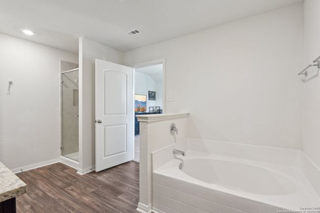 10947 Juliette Pass, House other with 4 bedrooms, 3 bathrooms and null parking in Converse TX | Image 28