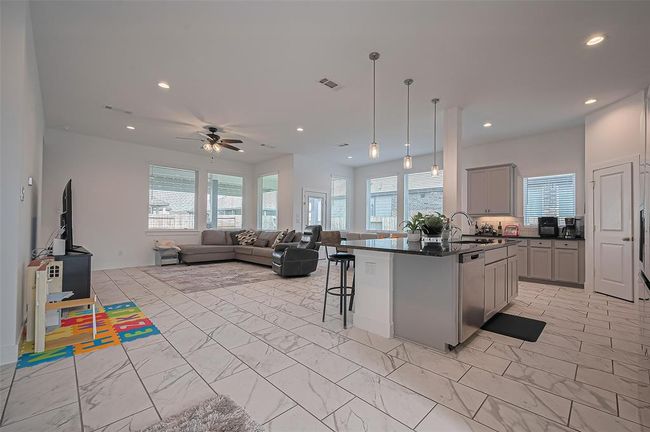 4507 Mustang Run Dr, House other with 4 bedrooms, 2 bathrooms and 3 parking in Rosenberg TX | Image 16
