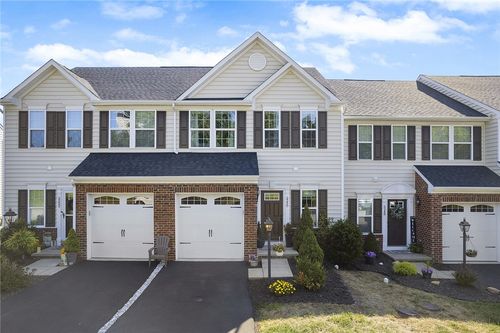 5250 Lantern Hill Ext, Pittsburgh, PA, 15236-1592 | Card Image