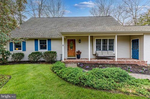 6 Friar Tuck Dr, Medford, NJ, 08055-8542 | Card Image