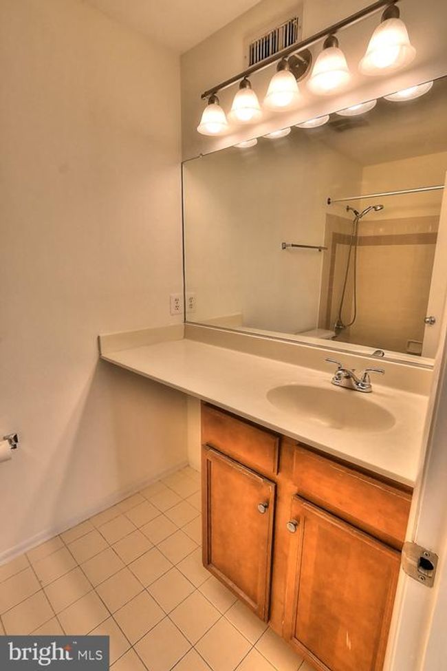 1702 - 1702 Ascot Way, Condo with 2 bedrooms, 2 bathrooms and null parking in RESTON VA | Image 38