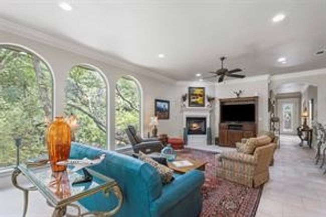 6810 Westover Dr, House other with 4 bedrooms, 5 bathrooms and null parking in Granbury TX | Image 8