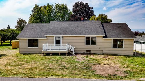 906 11th St E, Polson, MT, 59860-3333 | Card Image