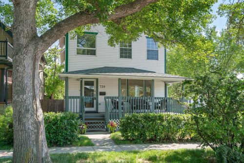 739 19 Avenue Nw, Calgary, AB, T2M0Z2 | Card Image