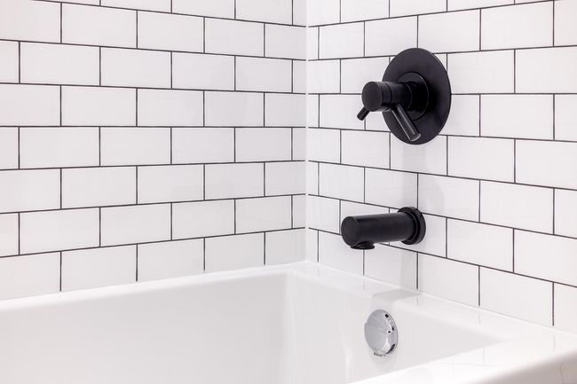 Bathroom view of tub / shower combination | Image 31