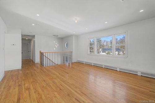 11 Cunningham Dr, Monroe, NY, 10950-3905 | Card Image