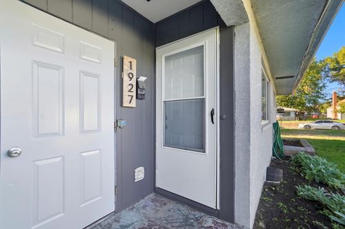 1927 Vaughn St, Columbus, OH, 43223-2010 | Card Image