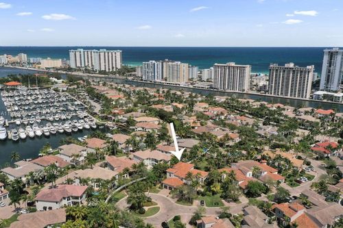 899 Spinnaker Dr W, Hollywood, FL, 33019-5027 | Card Image