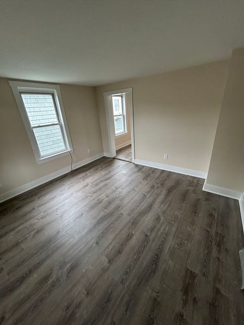 apt-3-37 River St, Southbridge, MA, 01550-2099 | Card Image