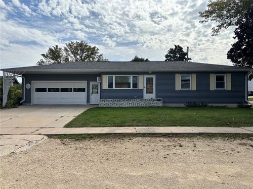 107 Mill Ave, Springville, IA, 52336-4707 | Card Image