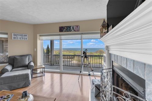 613 Fox Hill Dr, Baiting Hollow, NY, 11933-9512 | Card Image