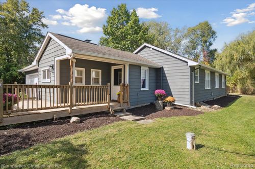 4066 Green Lake Rd, West Bloomfield, MI, 48324-2848 | Card Image