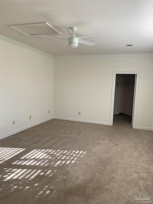 B - 6148 The Oaks Ln, House other with 3 bedrooms, 3 bathrooms and 2 parking in Pensacola FL | Image 11