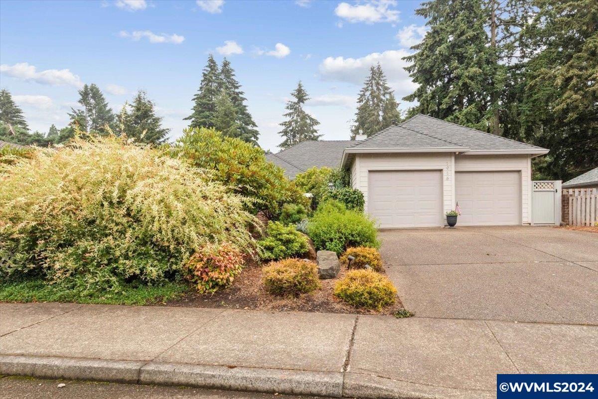 Spicetree Ln, Salem, OR 97306
