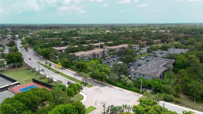 APT-205 - 7579 Nw 79 Th Ave, Condo with 2 bedrooms, 2 bathrooms and null parking in Tamarac FL | Image 36