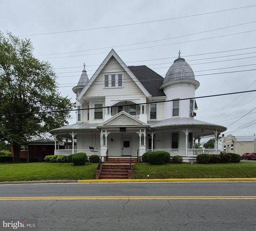 5997 Main St, MOUNT JACKSON, VA, 22842-9401 | Card Image