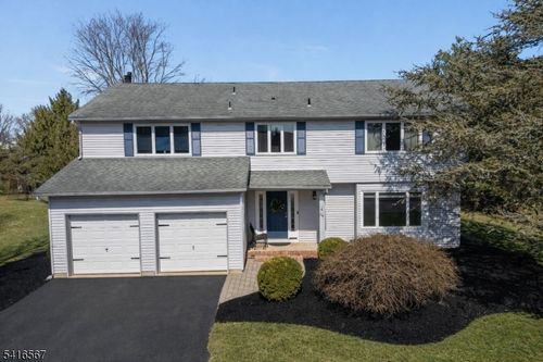 34 Aberdeen Cir, Flemington, NJ, 08822-1800 | Card Image