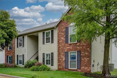 c-1504 Surrey Ln, Saint Peters, MO, 63304-2811 | Card Image