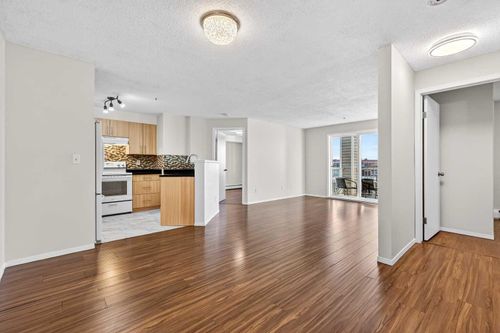 224-1717 60 St Se, Calgary, AB, T2A7Y7 | Card Image
