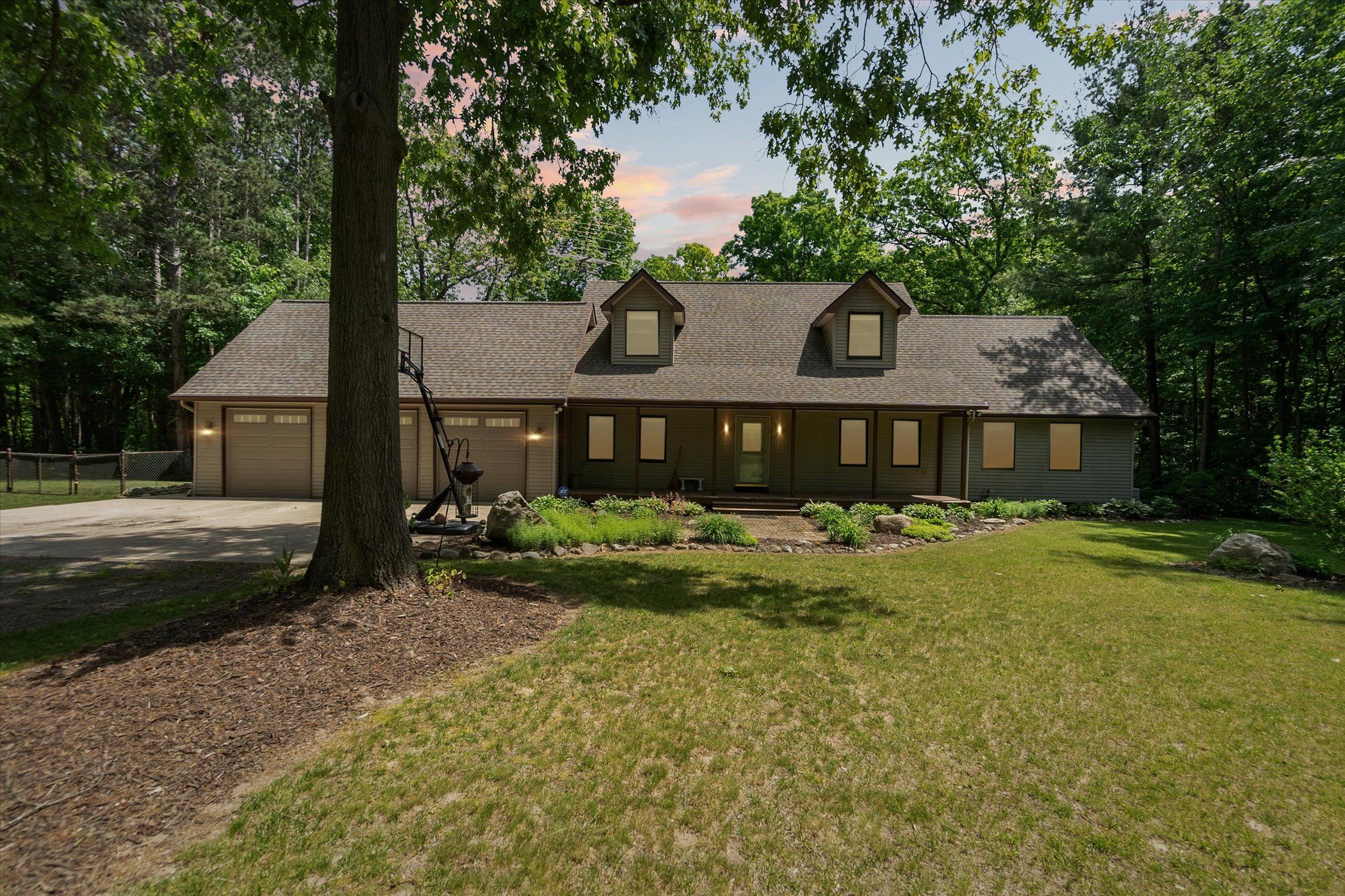 Dean Rd, Howell, MI 48855