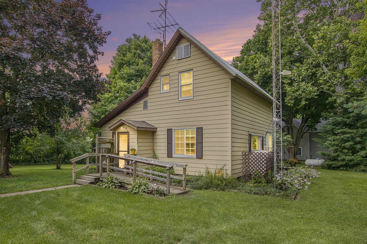 Hartman Rd, Sodus, MI 49126