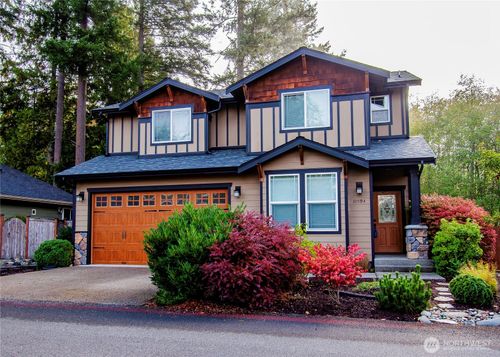 10594 Buccaneer Pl Nw, Silverdale, WA, 98383-3600 | Card Image