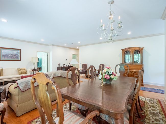 10262 Wildwood Cir, House other with 3 bedrooms, 2 bathrooms and null parking in Live Oak FL | Image 5