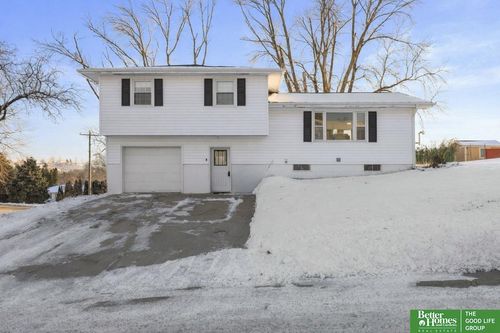 2001 Hampton Dr, Tekamah, NE, 68061-1901 | Card Image