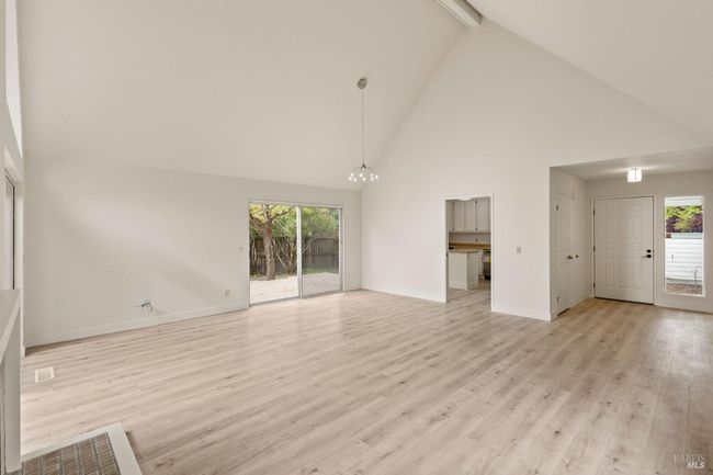 20828 Via Colombard, House other with 2 bedrooms, 2 bathrooms and 2 parking in Sonoma CA | Image 9
