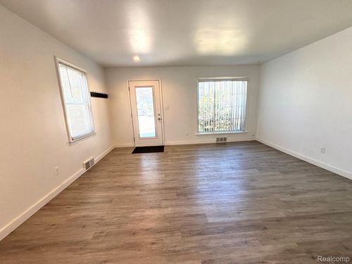 2144 Browning St, Ferndale, MI, 48220-1162 | Card Image