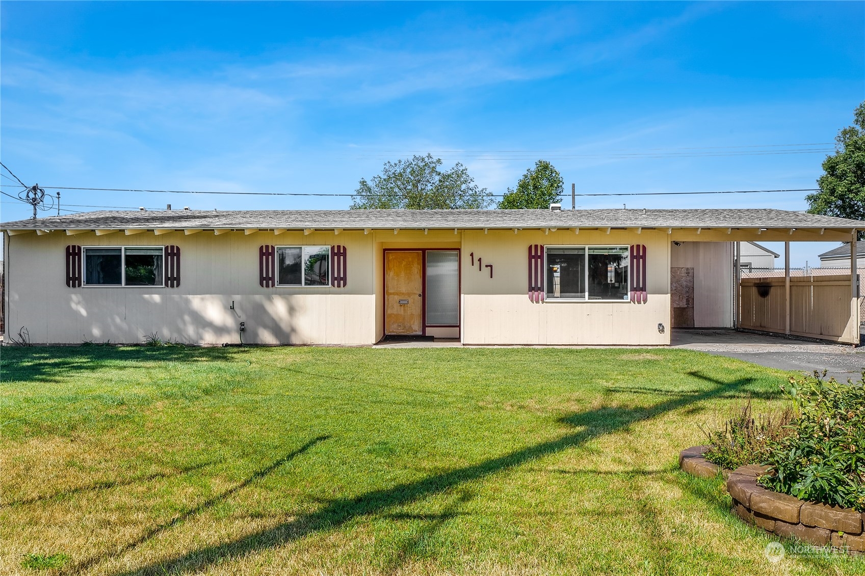 Schilling Dr, Moses Lake, WA 98837
