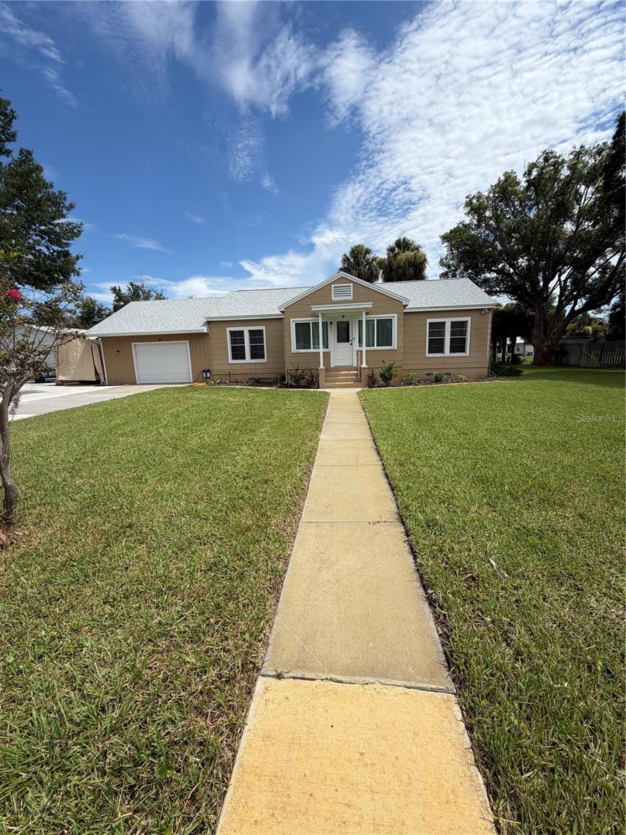 Residential Lease in OAK HILL 2