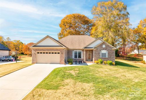 128 Harbourtown Dr, Kings Mountain, NC, 28086-9593 | Card Image