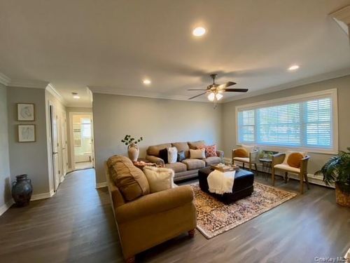 apt-8-307 Robinson Ave, East Patchogue, NY, 11772-4847 | Card Image