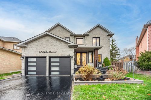 48 Lipton Cres, Whitby, ON, L1R1W7 | Card Image