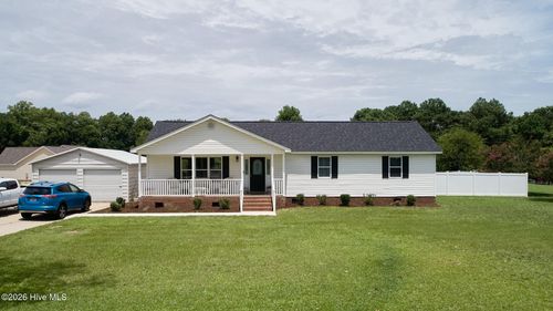 9675 Hinnant Edgerton Rd, Kenly, NC, 27542-7693 | Card Image