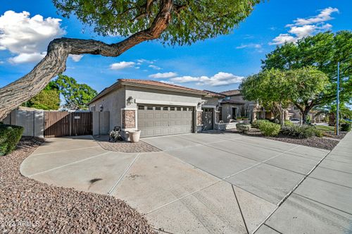 18318 W Lisbon Ln, Surprise, AZ, 85388-7670 | Card Image