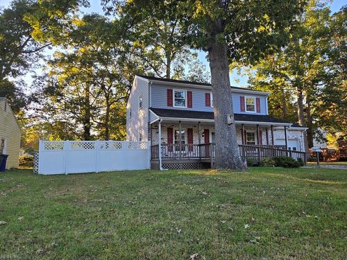 140 Lowell Pl, Newport News, VA, 23602-6611 | Card Image