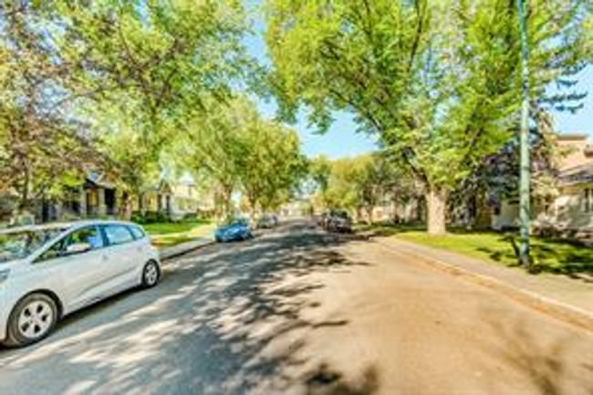 4004 2 St Nw, Home with 4 bedrooms, 3 bathrooms and 2 parking in Calgary AB | Image 45