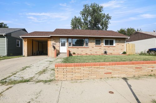 903 13th Ave W, Williston, ND, 58801-4620 | Card Image