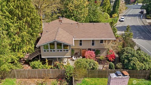 7605 146th Ave Ne, Redmond, WA, 98052-4106 | Card Image