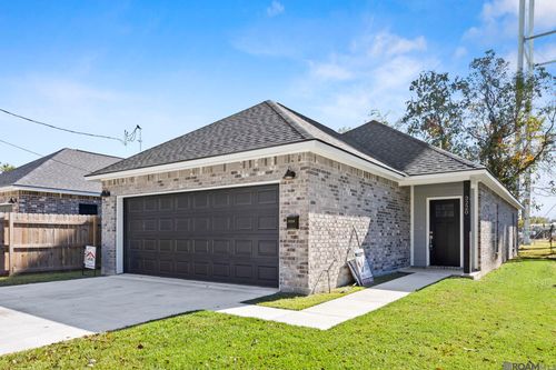 3220 Jackson St, Baker, LA, 70714-2830 | Card Image