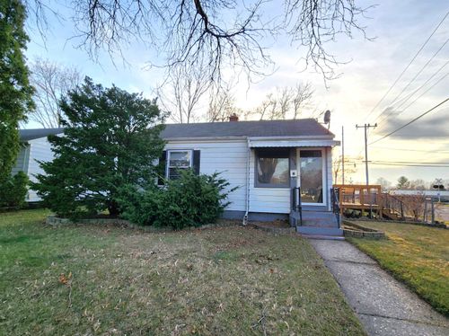 1878 Greenview Dr, Beloit, WI, 53511-3738 | Card Image