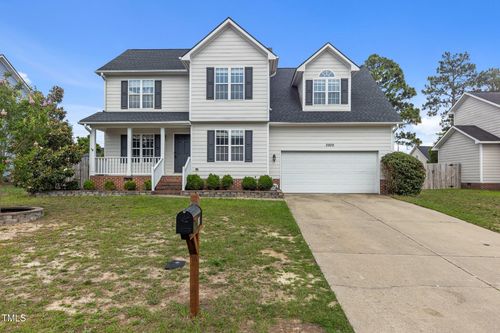 2929 Piney Mountain Dr, Hope Mills, NC, 28348-5719 | Card Image