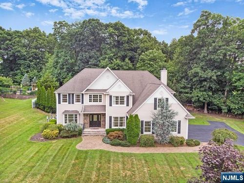 2 Princess Ct, Oak Ridge, NJ, 07438-9182 | Card Image