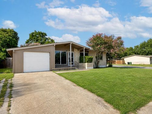 700 Pine Street, Hurst, TX, 76053 | Card Image
