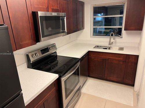 apt-b210-7324 Sw 82nd St, Miami, FL, 33143-7424 | Card Image