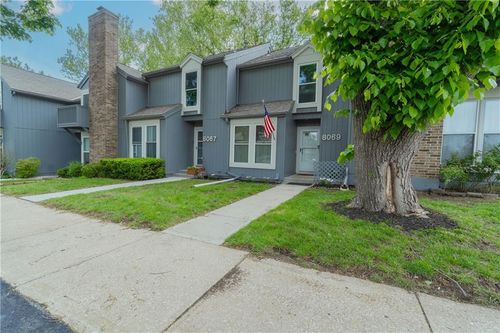8069 Monrovia St, Lenexa, KS, 66215-2726 | Card Image