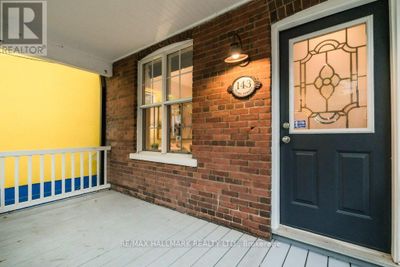 143 Sears St, House other with 2 bedrooms, 2 bathrooms and 1 parking in Toronto ON | Image 2