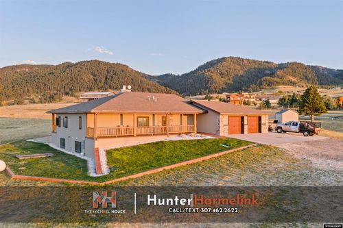 6593 Ridgecrest Dr, Casper, WY, 82601-6641 | Card Image